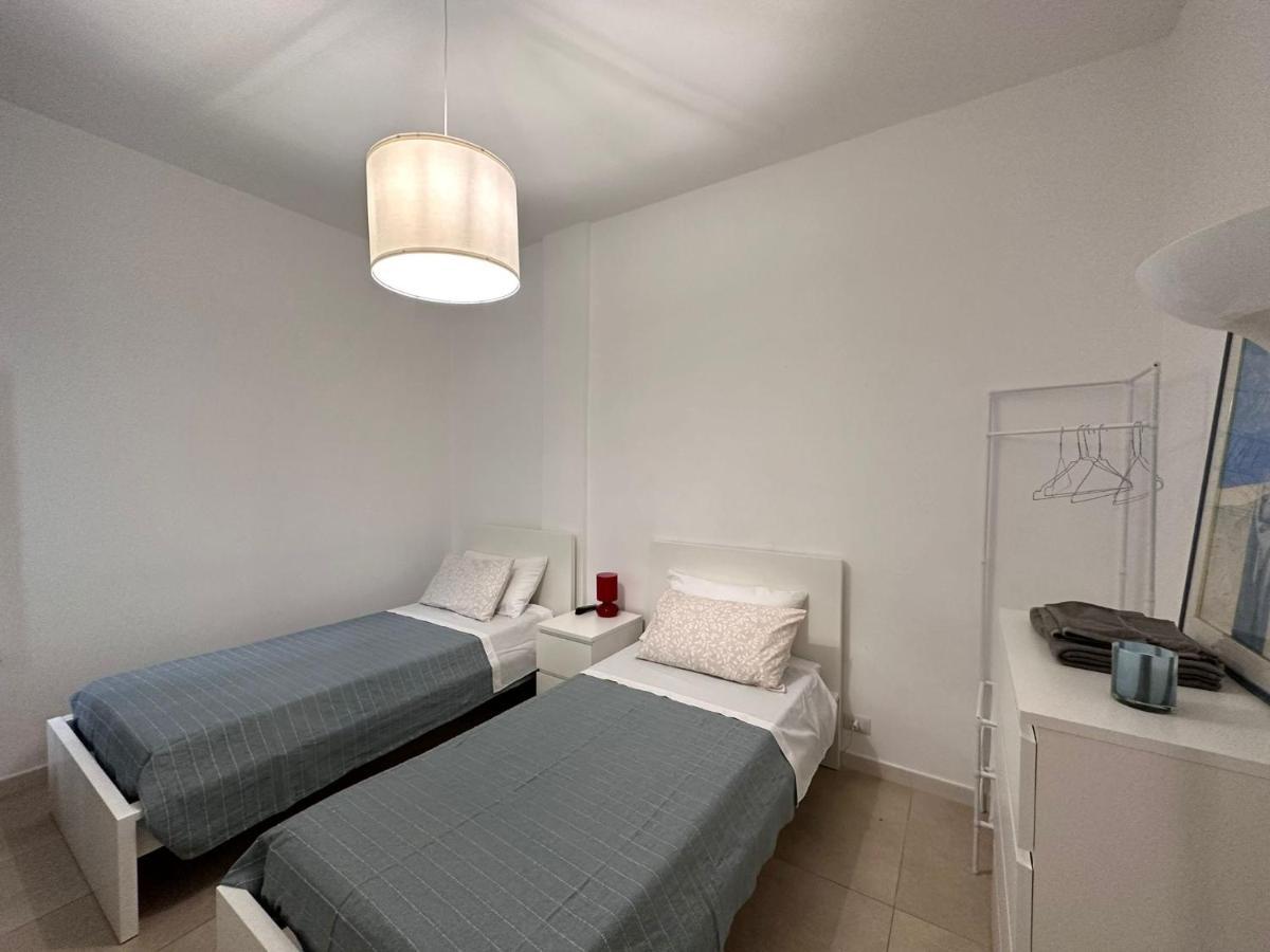 Kennedy38 Apartment Bari Bagian luar foto